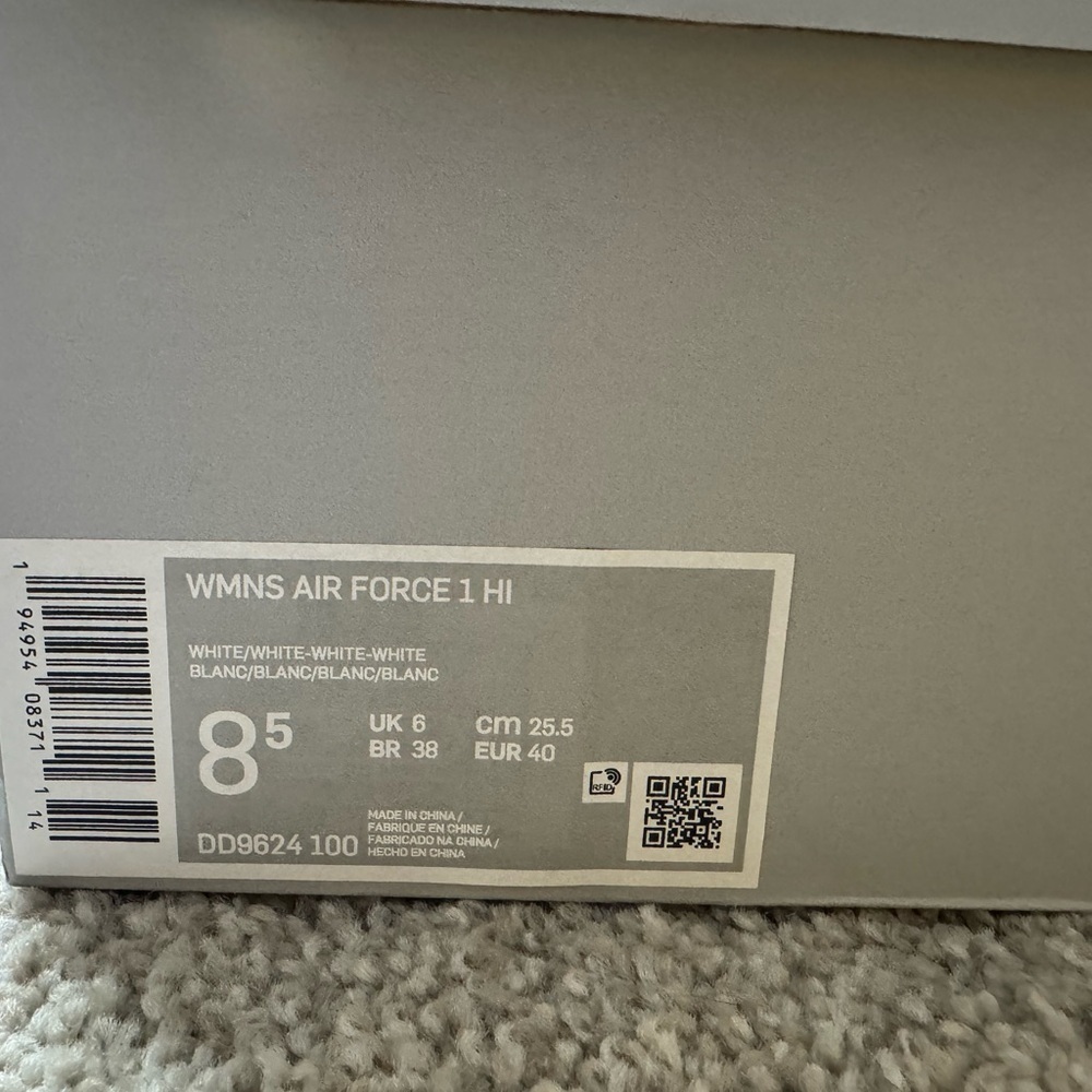 Nike Air Force 1 HI 07 Triple White Extra High Top Sneakers Size 8.5 DD9624 100 - Picture 6 of 6